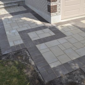 Modular Interlock Walkway and Two-Toned Driveway Trim